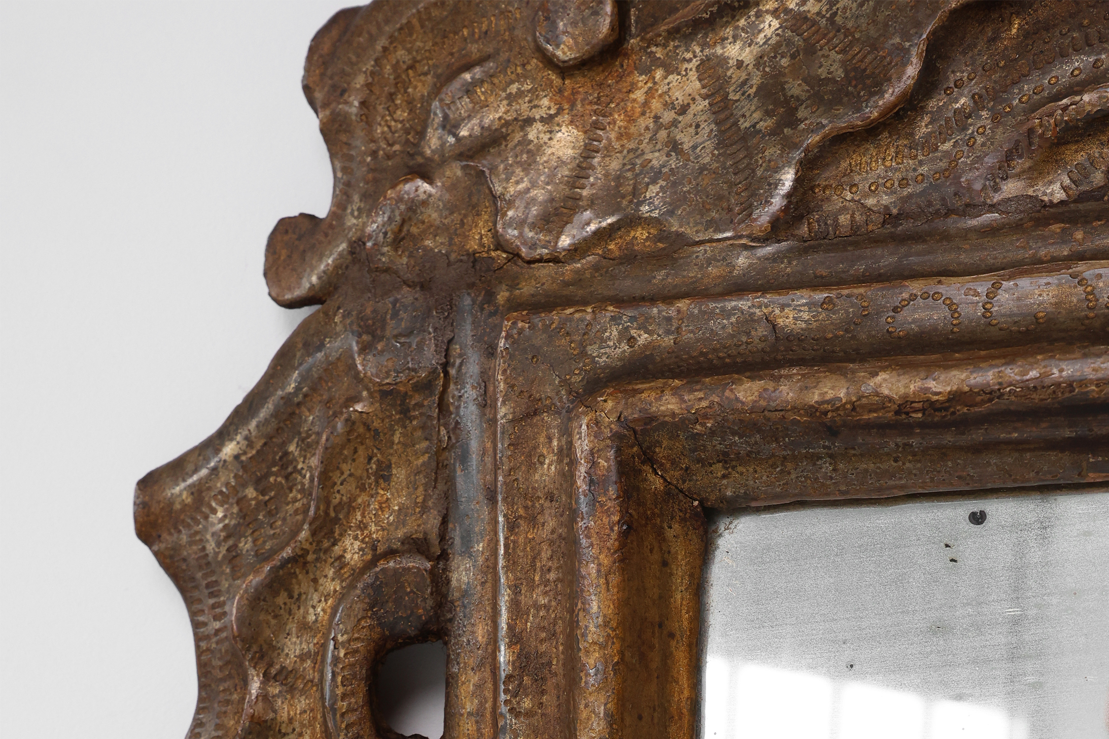 Italian Renaissance–Baroque Carved Wood Mirror, 17th Centurythumbnail